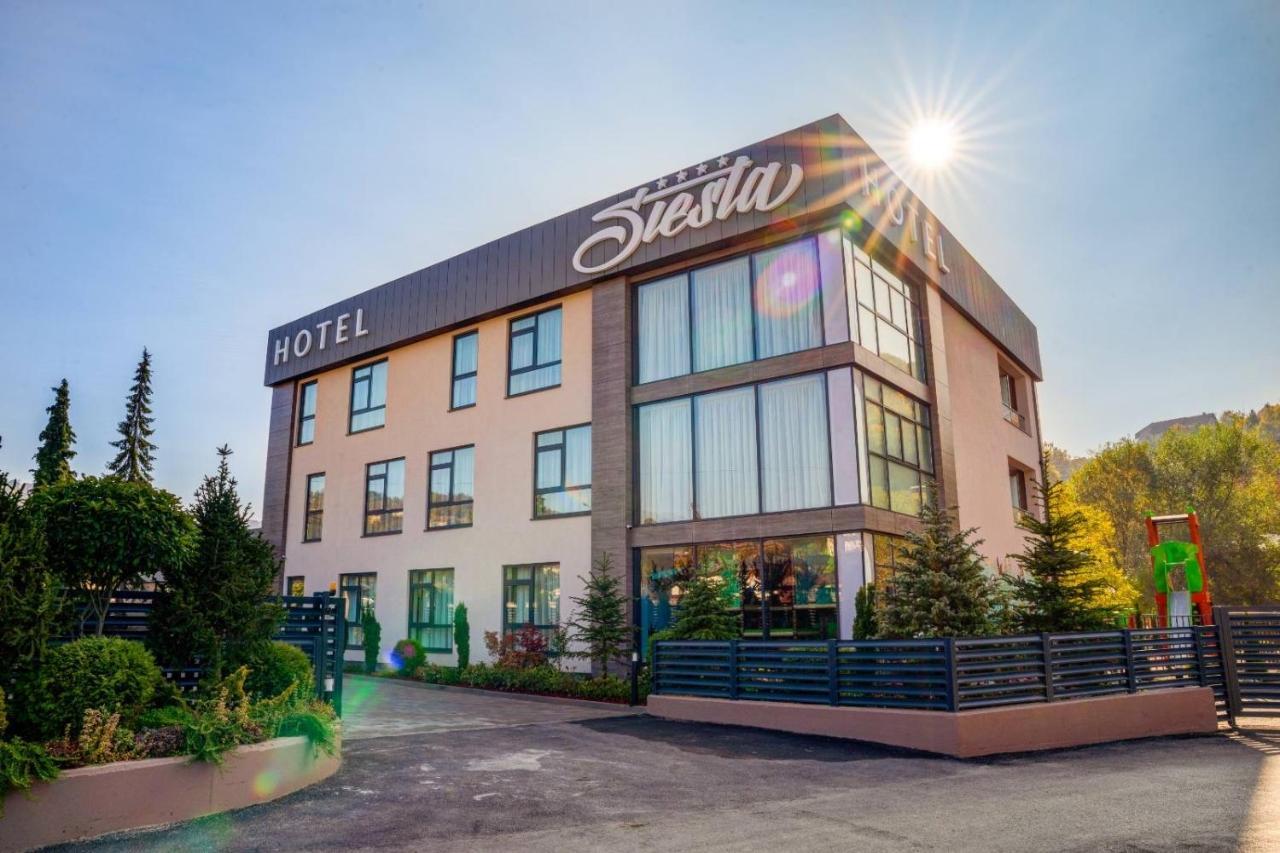 Hotel Siesta Ужице Екстер'єр фото