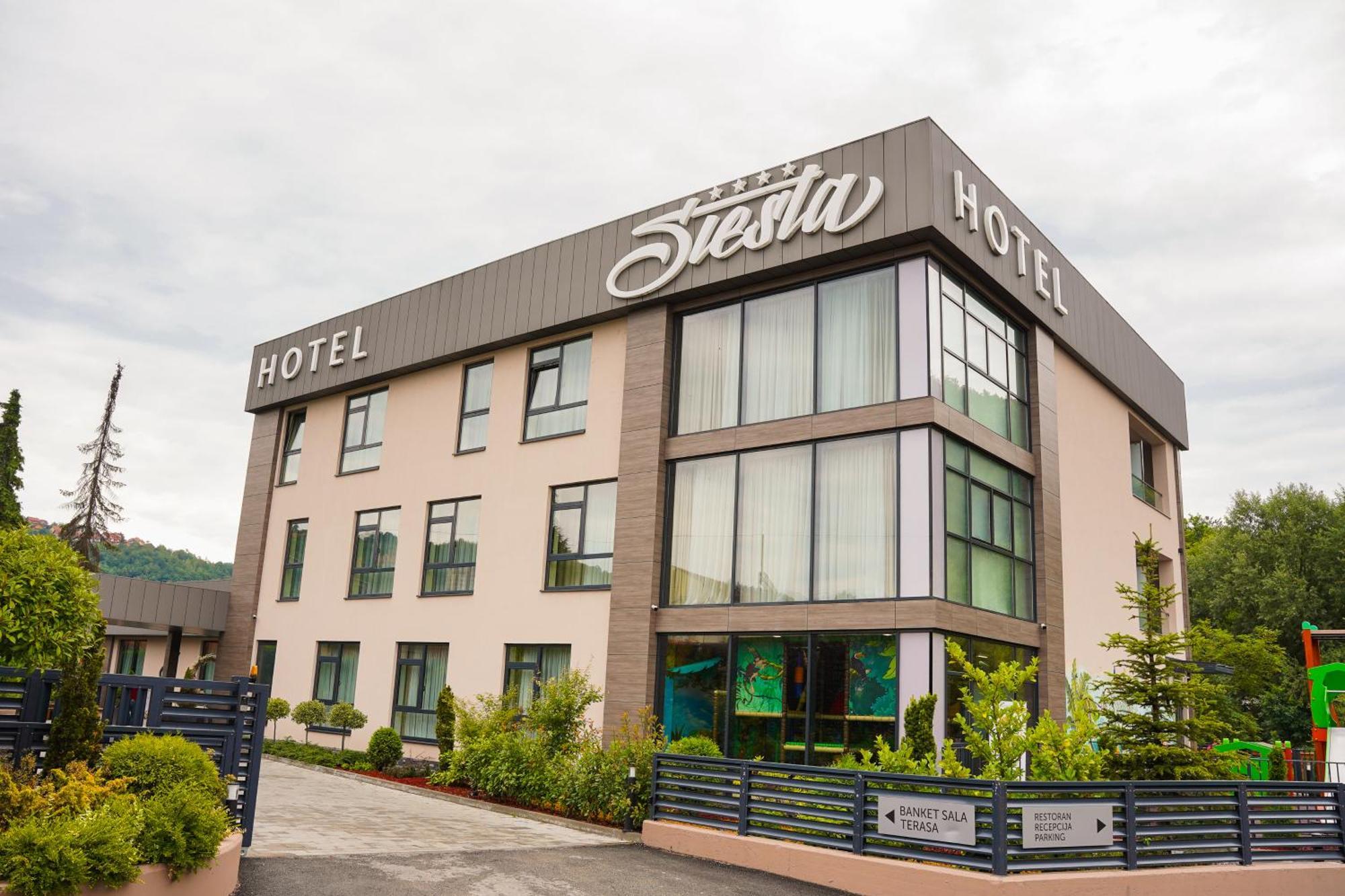 Hotel Siesta Ужице Екстер'єр фото